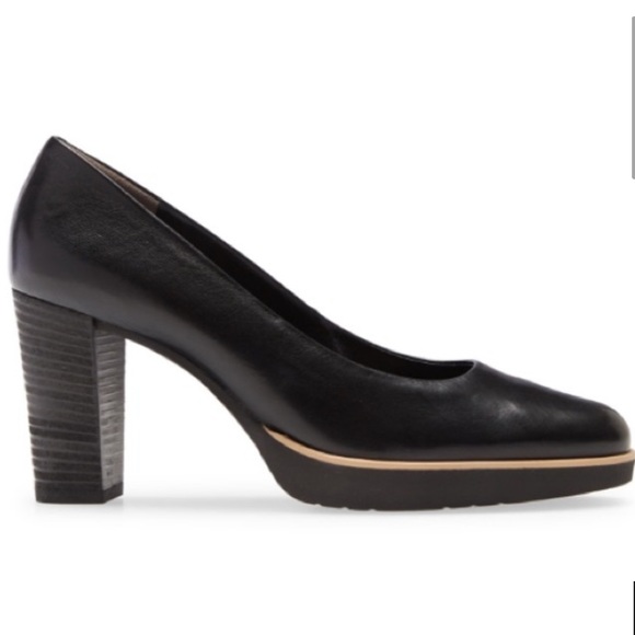 Black leather Platform Pumps 
Never Worn, in Box